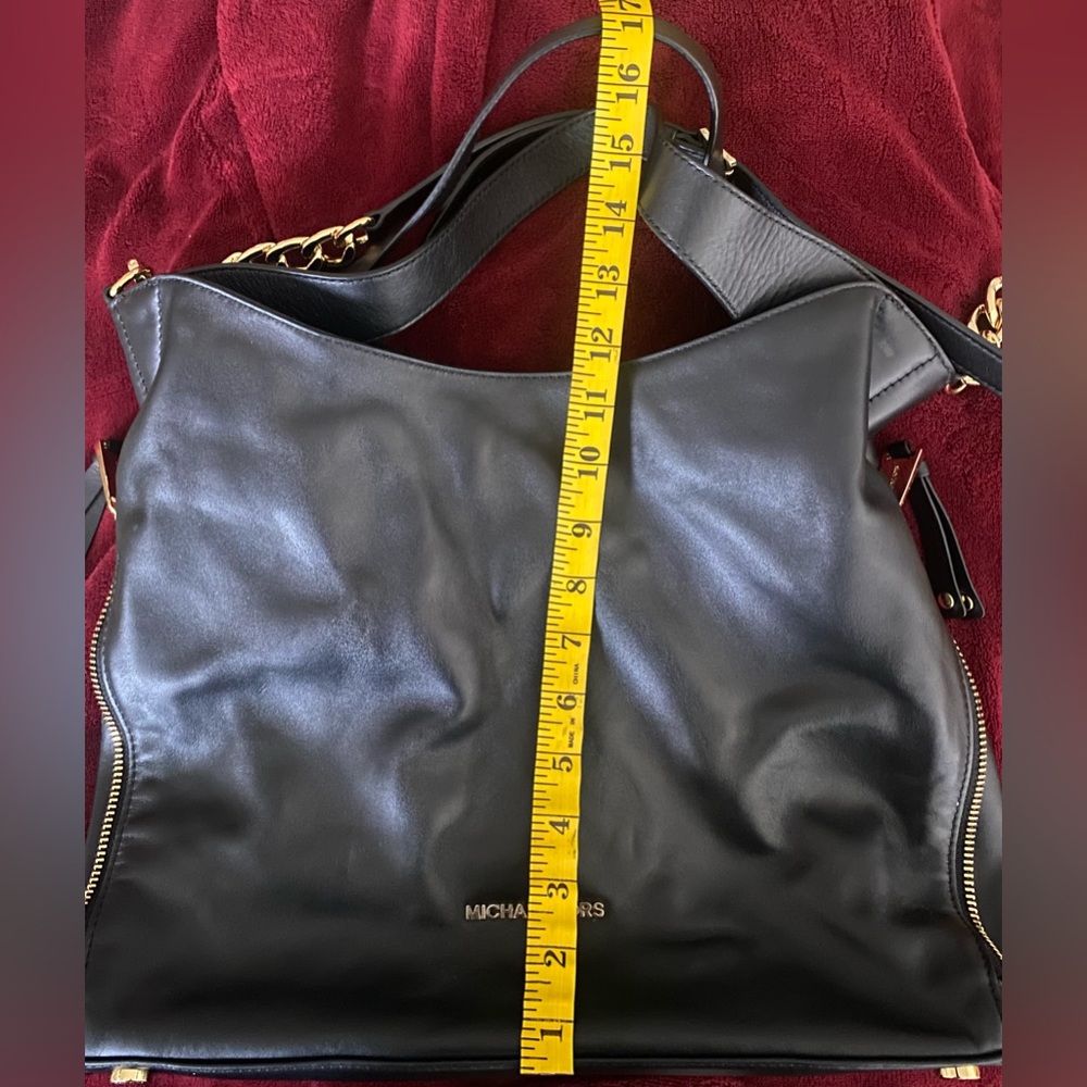 Micheal Kors Hobo bag - Picture 3 of 12